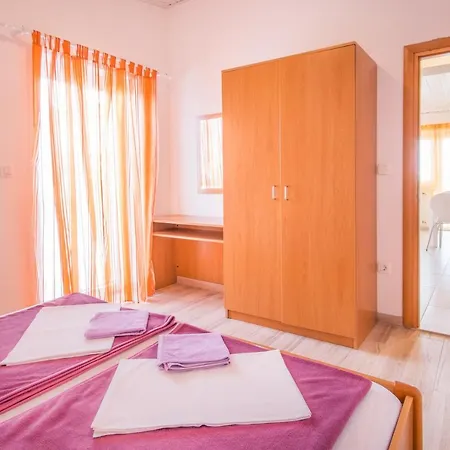 Apartmants Bogdanic Krk Ii *