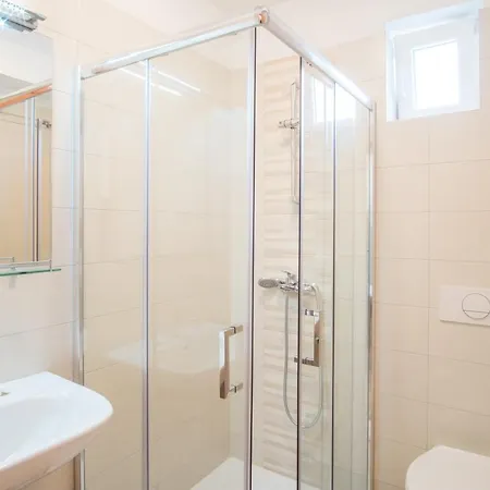 Apartmants Bogdanic Krk Ii *