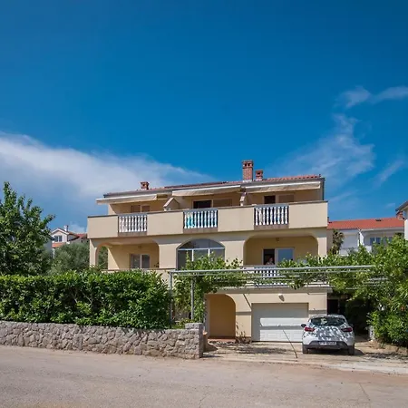Apartmants Bogdanic Krk Ii 克尔克